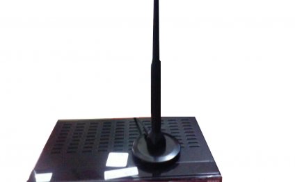 Indoor UHF antenna