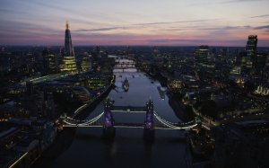 London Screen Saver Apple television Mac